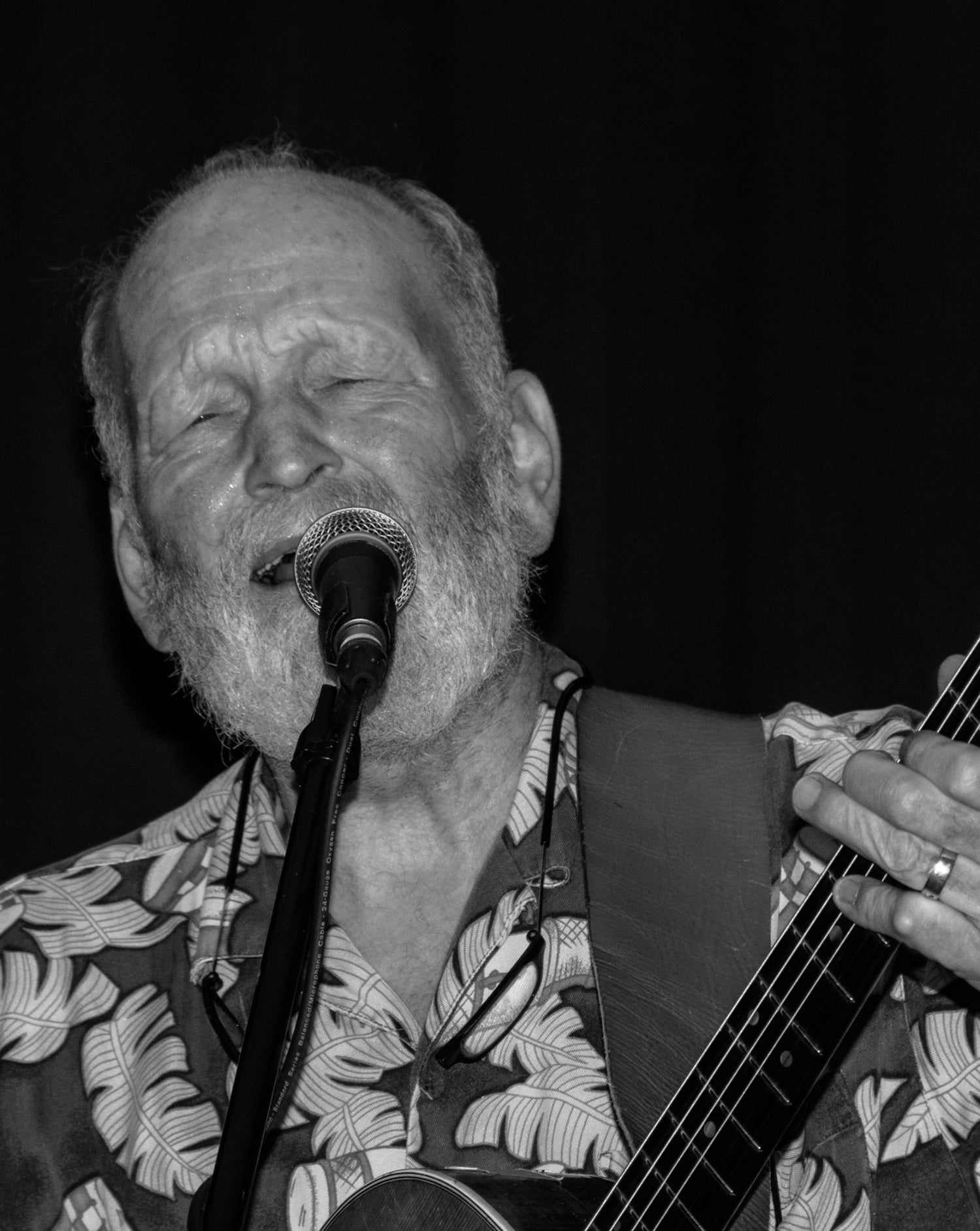 Valdy plays the Town Hall!